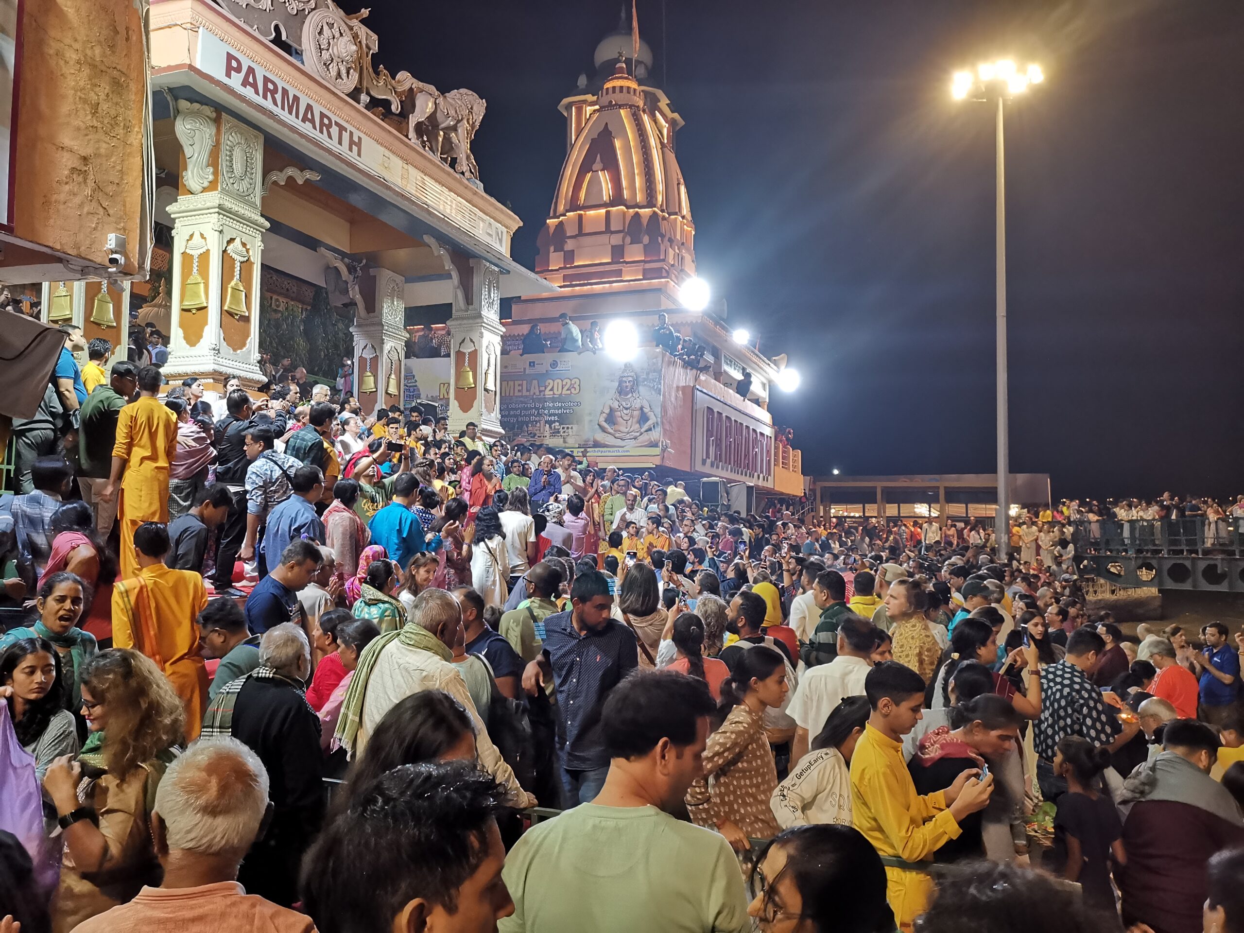 parmarth Ganga Aarti at sunset